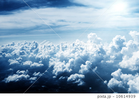 clouds and sky 10614939