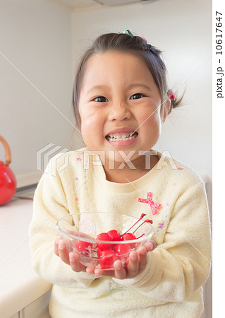 さくらんぼ 女の子 さくらんぼ 女の子 10617647