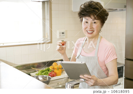 シニアライフ 10618095