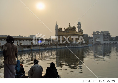 ゴールデン・テンプル、アムリトサル、インド 10620799