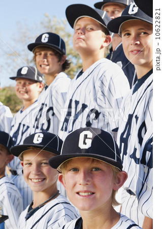 USA, California, Ladera Ranch, portrait of little league players (aged 10-11) USA, California, Ladera Ranch, portrait of little league players (aged 10-11) 10622821