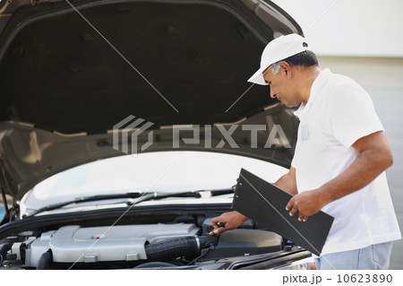 Checking car engine Checking car engine 10623890