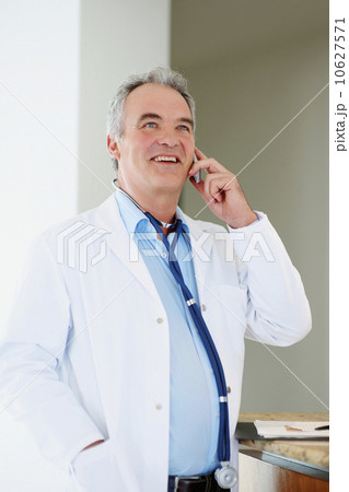 Doctor talking on phone 10627571