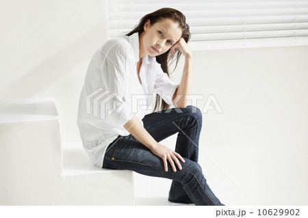 Casual woman sitting in stairs 10629902