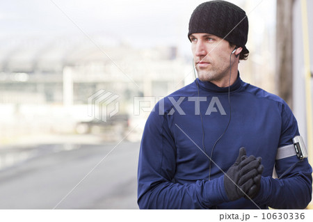 USA, Washington, Seattle, portrait of man in workout wear 10630336