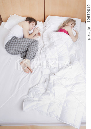 Couple sleeping in bed Couple sleeping in bed 10630810