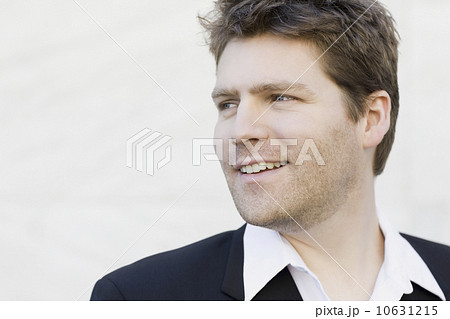 Portrait of smiling businessman 10631215