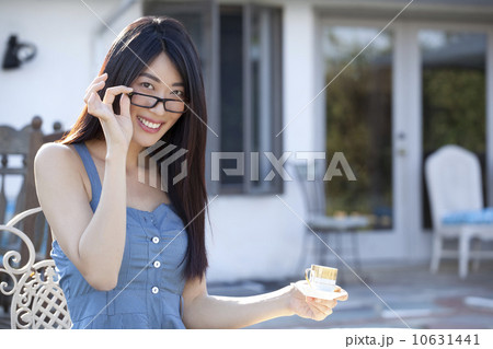 Smiling woman 10631441