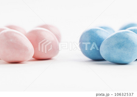 Studio shot of colorful eggs 10632537