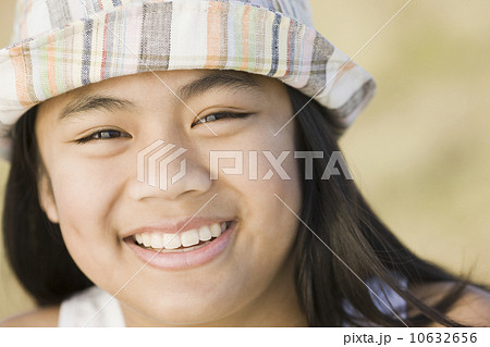 Portrait of teenage girl Portrait of teenage girl 10632656