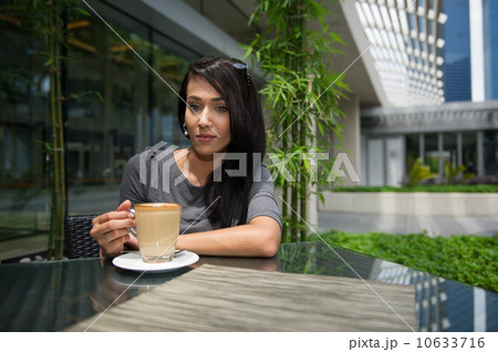 Asian Beauty having Coffee Asian Beauty having Coffee 10633716