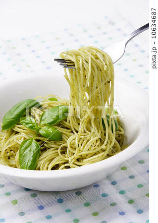 バジルパスタ 10634687