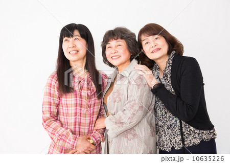 シニア女性　3人 10635226
