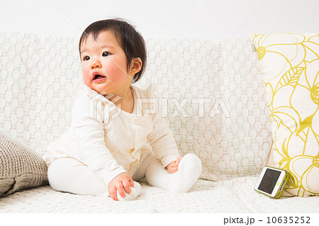 スマホと赤ちゃん スマホと赤ちゃん 10635252