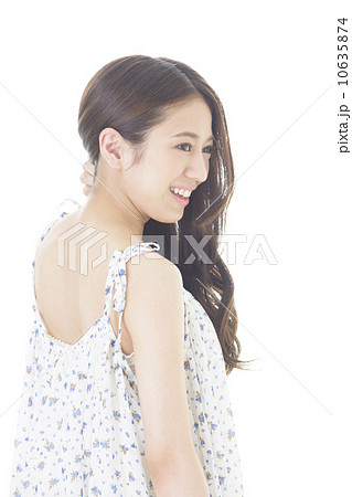 若い女性 若い女性 10635874