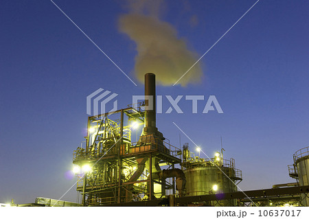 工業地帯夜景（京浜工業地帯） 10637017