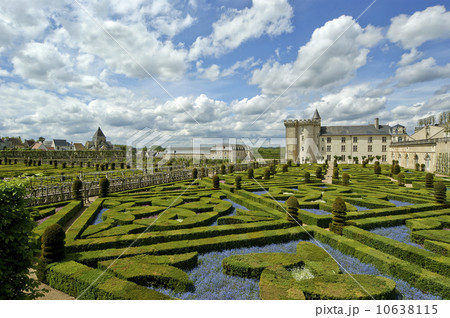 Villandry chateau and its garden, Loire Valley, France Villandry chateau and its garden, Loire Valley, France 10638115