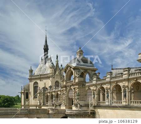 Chateau de Chantilly ( Chantilly Castle ), Oise, Picardie Chateau de Chantilly ( Chantilly Castle ), Oise, Picardie 10638129