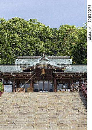 諏方神社の拝殿 10639073