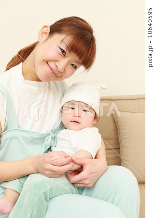 ママと赤ちゃん ママと赤ちゃん 10640595