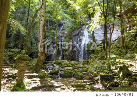 waterfall in Japan 10640791