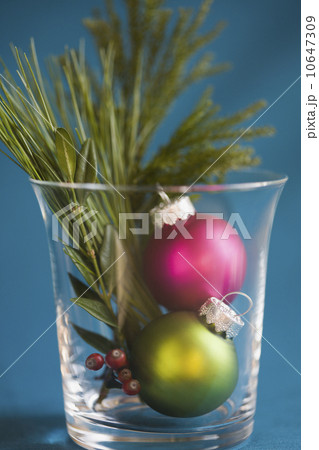 Christmas ornaments in decorative glass Christmas ornaments in decorative glass 10647309