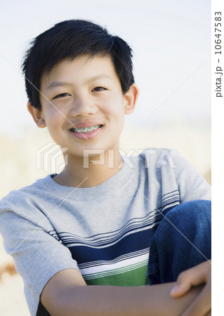 Portrait of young boy 10647583