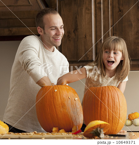 Pumpkin carving 10649371