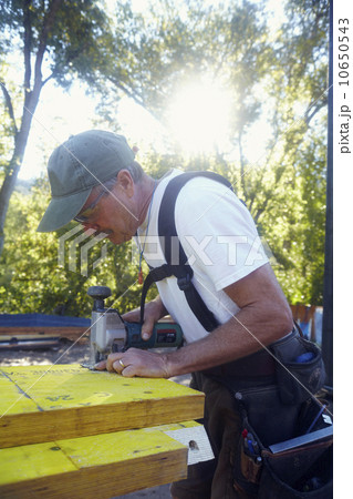 Construction worker working on construction site 10650543