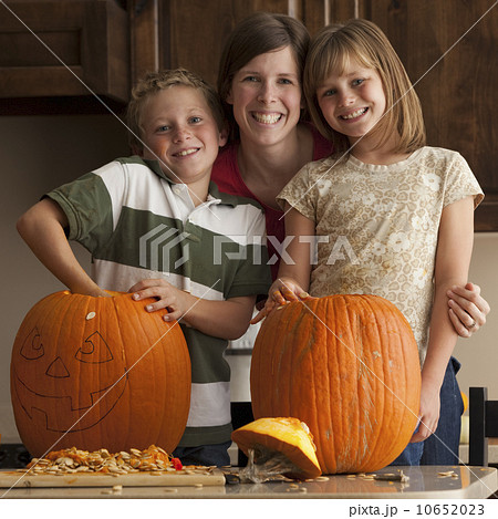 Pumpkin carving 10652023