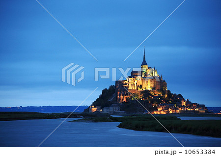 フランス・モンサンミッシェルの夕暮れ フランス・モンサンミッシェルの夕暮れ 10653384