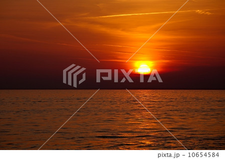 Sunset 10654584