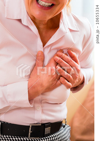 Senior having heart attack at home 10655334