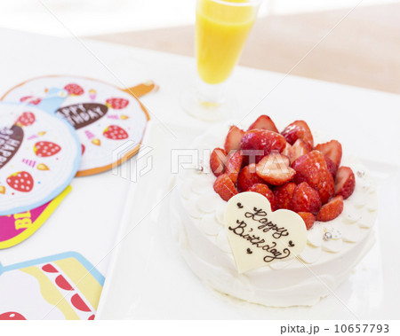 誕生日ケーキ 10657793