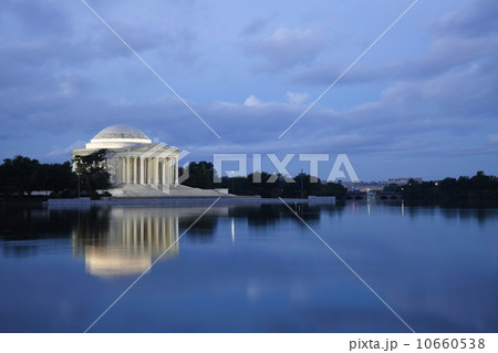 Thomas Jefferson Memorial at dusk 10660538
