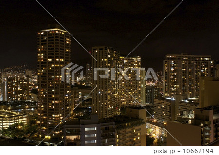 ヒルトンハワイアンヴィレッジからの夜景 10662194