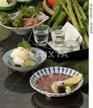 日本酒の聞き酒とハモと馬刺御膳 10670610