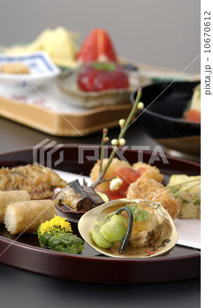 梅と懐石料理（創作料理） 10670612