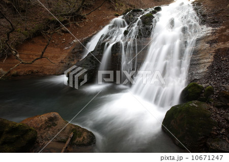 名水の滝_冬 名水の滝_冬 10671247