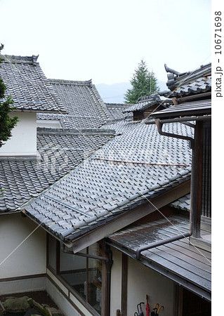 豪商の館田中本家（甍の波） 10671698