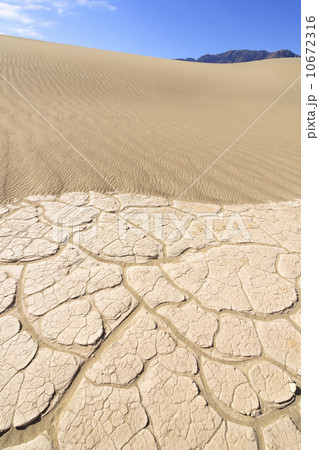 デスバレーのサンドデューン デスバレーのサンドデューン 10672316