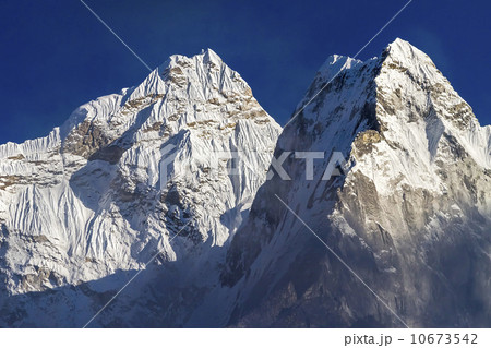 アマダブラム山頂 10673542