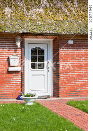 Suburban home front porch Suburban home front porch 10674949