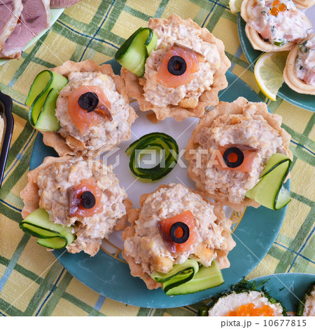 Christmas starter platter with appetizers. 10677815