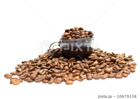 coffee beans in a cup isolated on white background 10679138