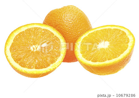 Fresh oranges isolated on white background 10679286