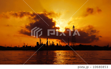 Silhouette of oil refinery Silhouette of oil refinery 10680853