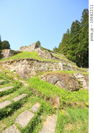 5月岐阜 岩村城・本丸石垣(六段壁) 10682211