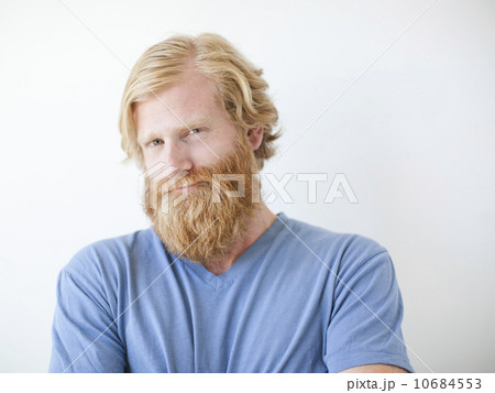 Studio portrait of man with beard 10684553