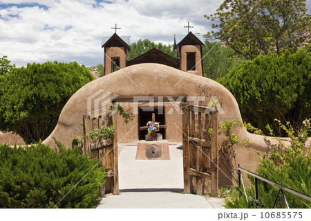USA, New Mexico, Chimayo, El Santuario de Chimayo, roman catholic church 10685575